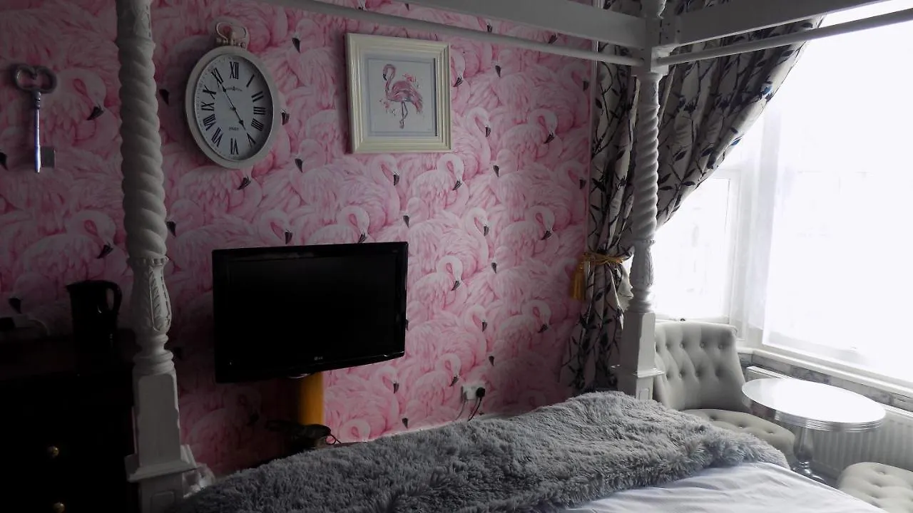 Tracey'S Driftwood Bed & Breakfast Blackpool