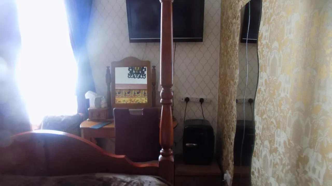 Tracey'S Driftwood Bed & Breakfast Blackpool United Kingdom